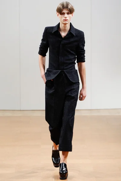 Look 14